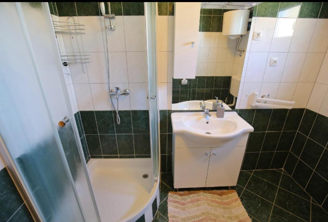 Apartmani Mirjana Tribanj-Kruscica Luaran gambar